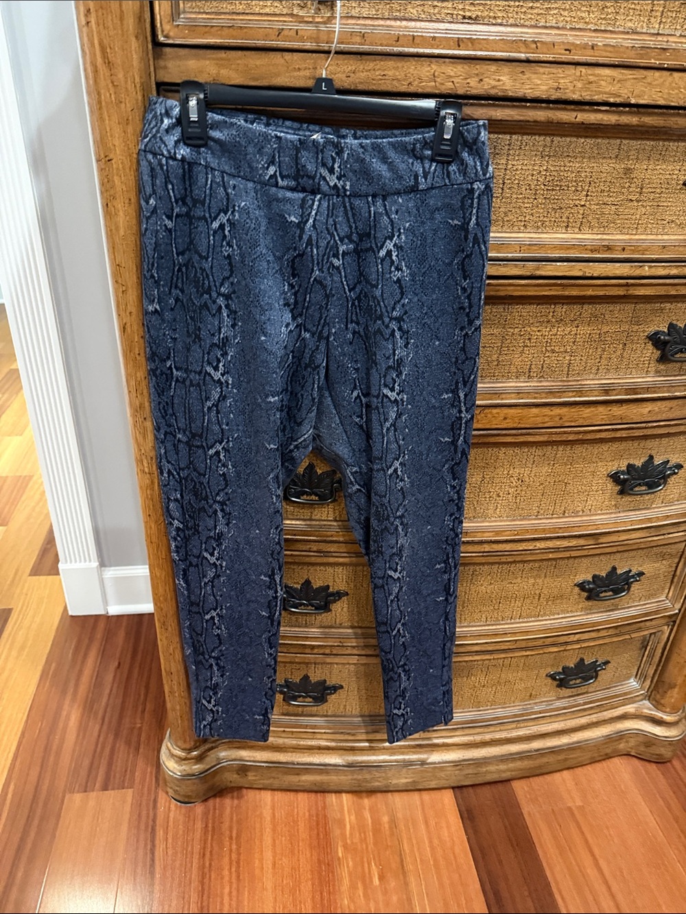 Navy Snake-Print Jeggings with Slim Fit